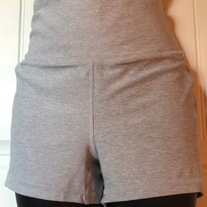 N.Y.L. Shorts High-Waist or Fold. Women’s Small